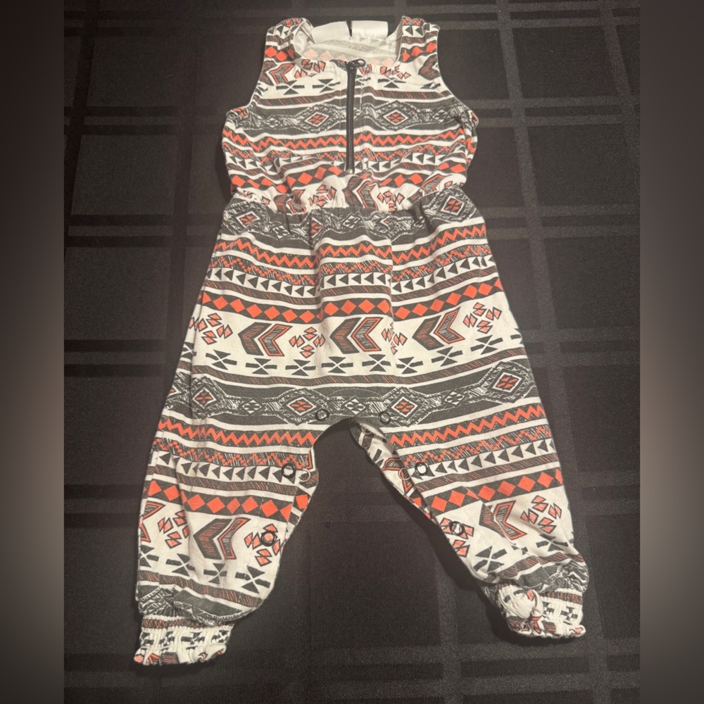 Kardashian Kids Tribal Print Jogger Size:9m